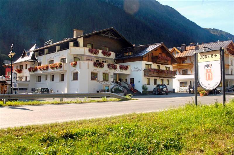 Hotel Kristall B&B Ischgl Exterior photo