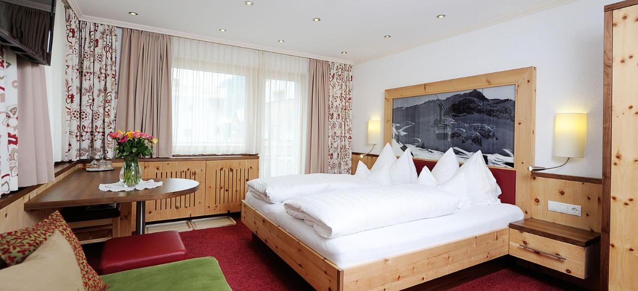 Hotel Kristall B&B Ischgl Exterior photo
